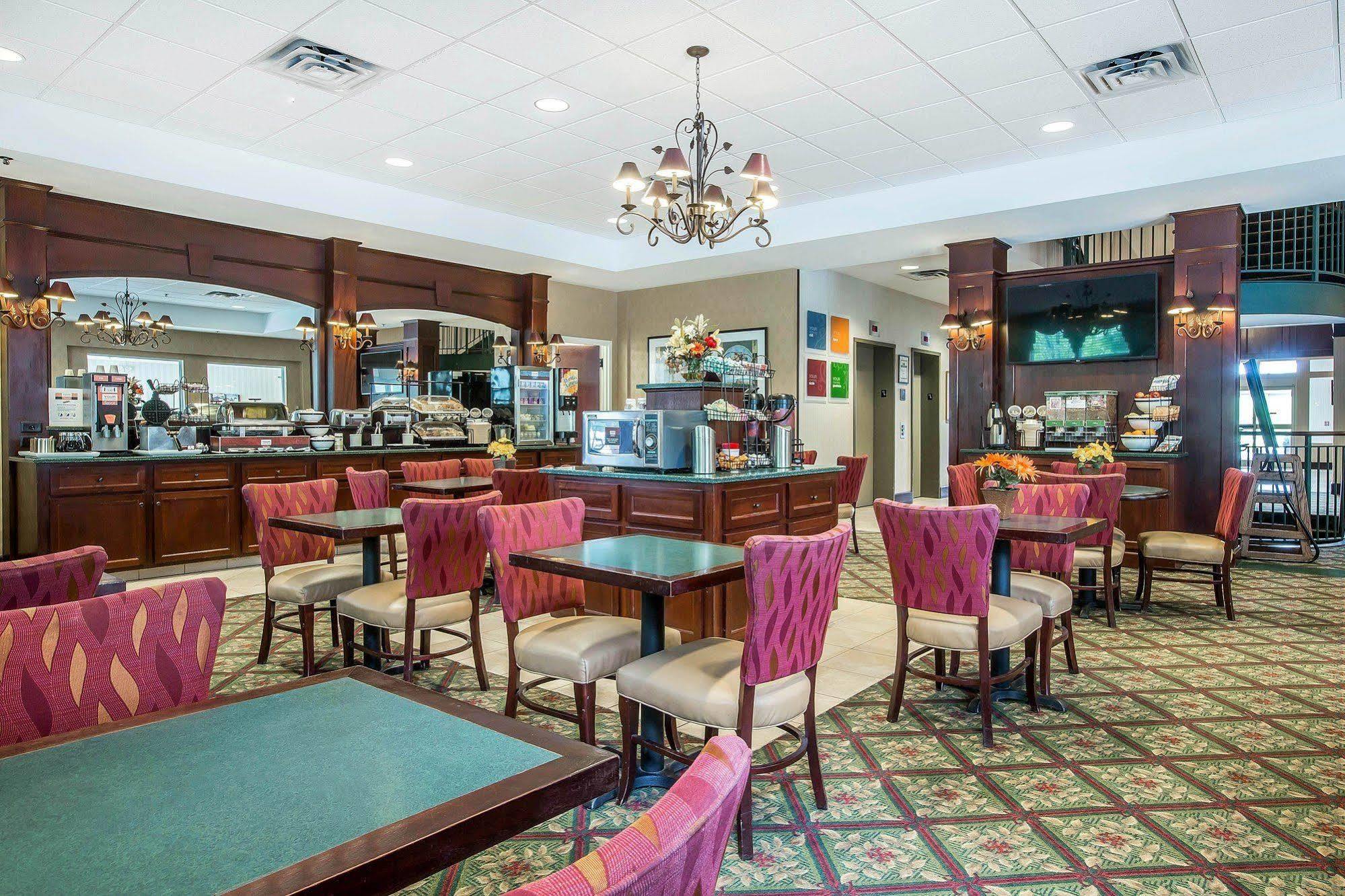 Comfort Inn & Suites Near Burke Mountain Saint Johnsbury Extérieur photo