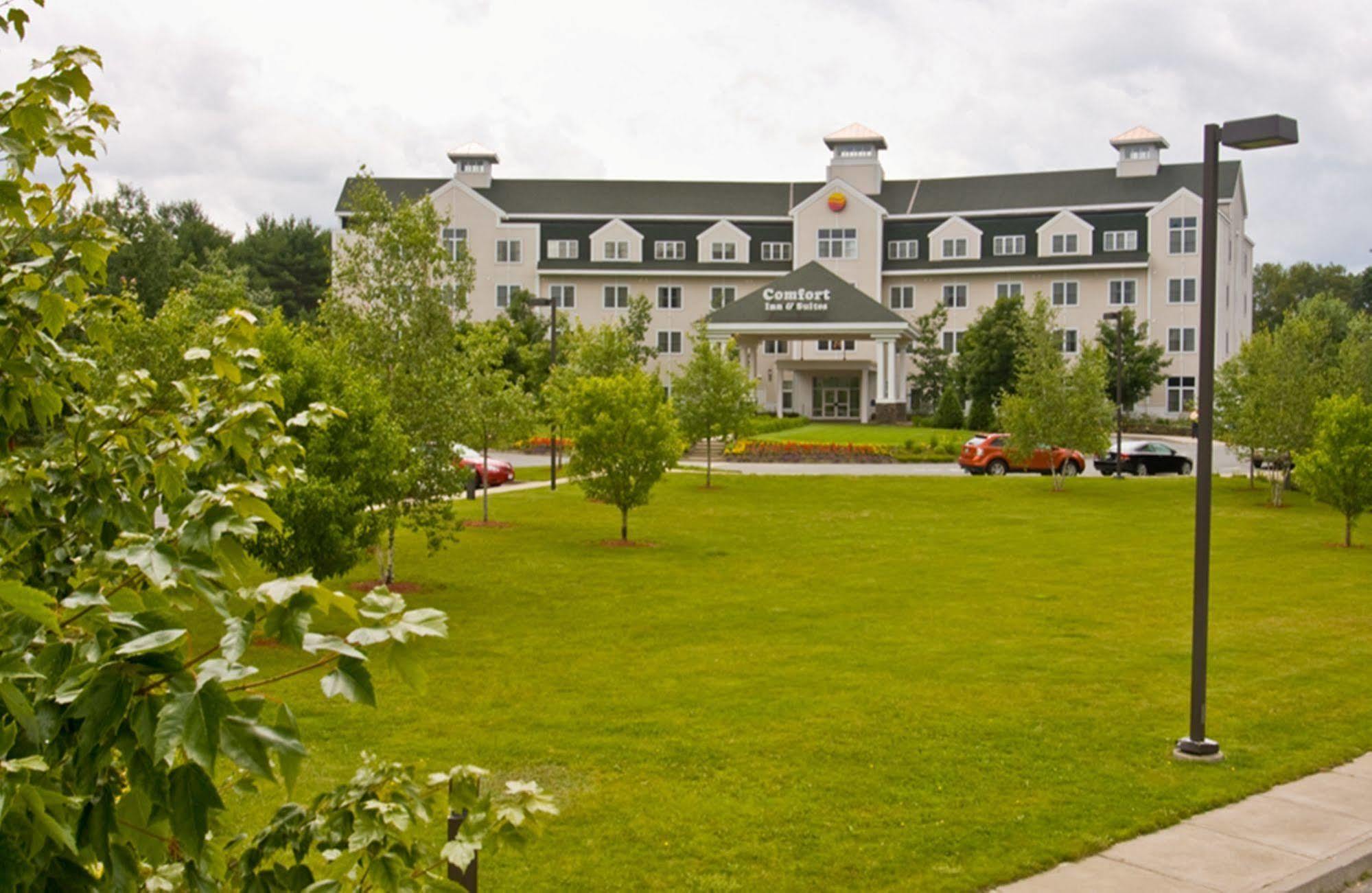 Comfort Inn & Suites Near Burke Mountain Saint Johnsbury Extérieur photo